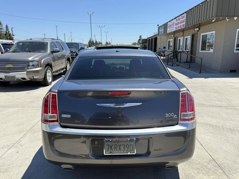 Used 2014 Chrysler 300 C w/ Beats Audio Group RWD image 4