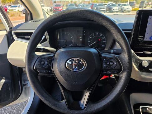 Used 2023 Toyota Corolla LE image 12