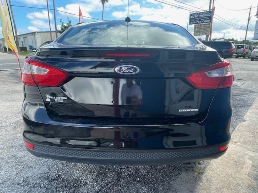 Used 2013 Ford Focus SE FWD image 5