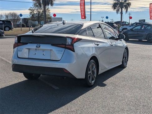 Used 2019 Toyota Prius Limited image 3