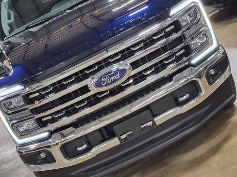 Used 2024 Ford F250 Lariat w/ Lariat Ultimate Package AWD/4WD image 19