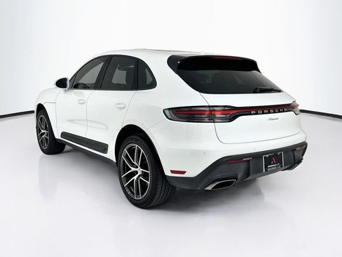 Certified 2025 Porsche Macan AWD/4WD image 3