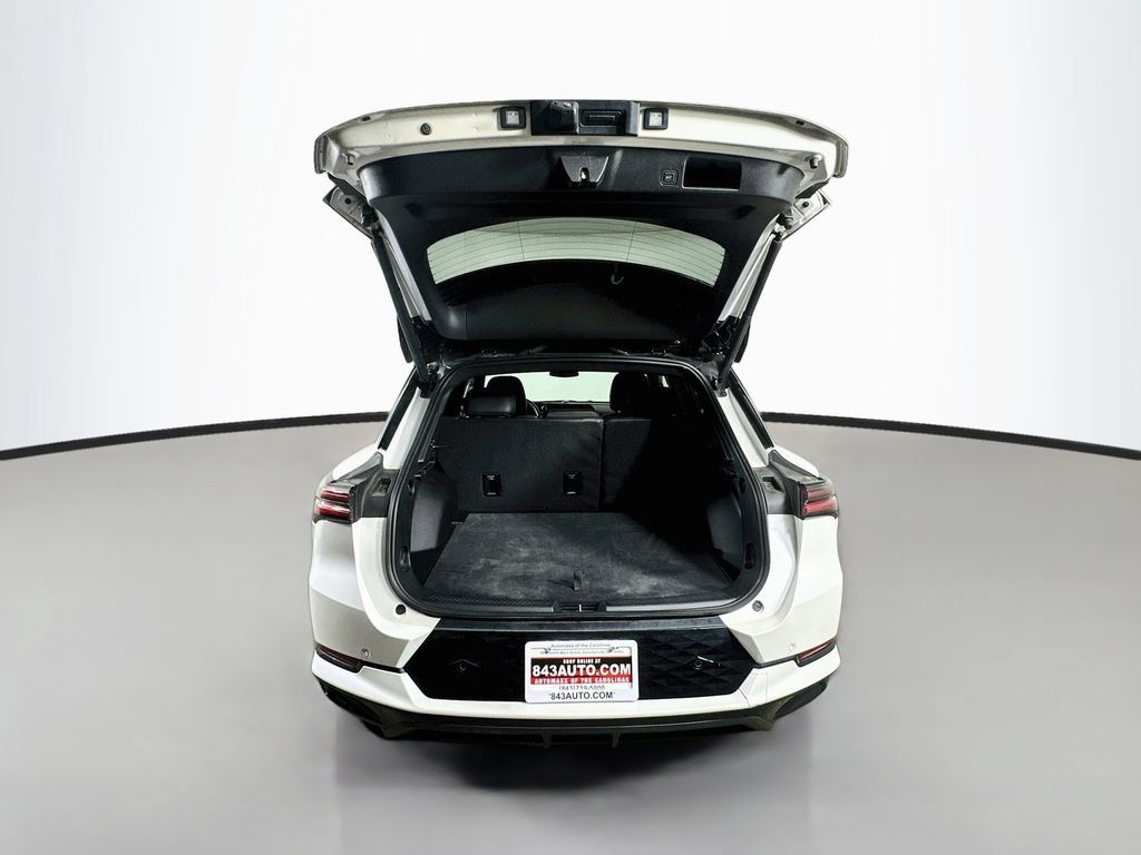 Used 2025 Chevrolet Equinox EV RS FWD image 36
