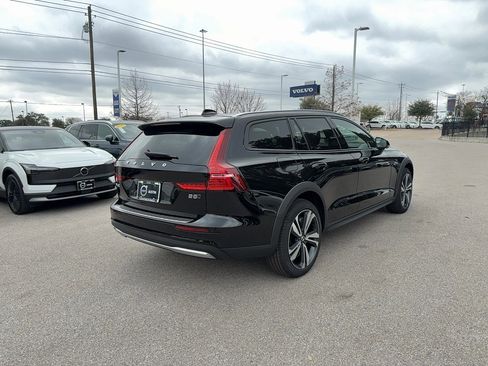 New 2026 Volvo V60 B5 Cross Country Plus w/ Protection Package Premier AWD/4WD image 6