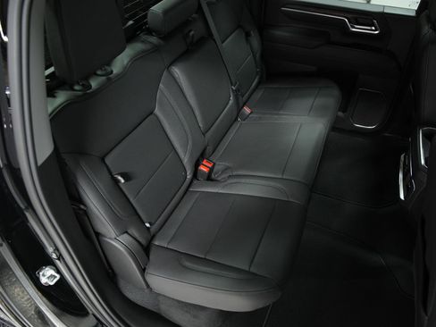 New 2026 GMC Sierra 2500 SLT w/ SLT Convenience Package image 14