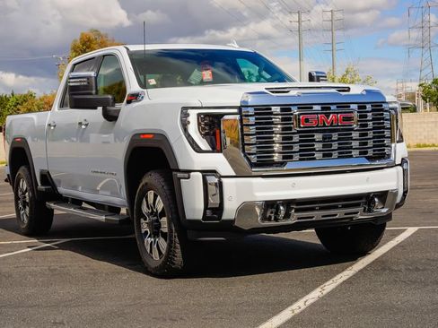 New 2026 GMC Sierra 2500 Denali w/ Denali Reserve Package AWD/4WD image 5