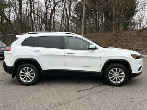 Used 2019 Jeep Cherokee Latitude w/ Popular Appearance Group image 3