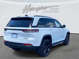 Used 2025 Jeep Grand Cherokee Limited w/ Luxury Tech Group II RWD video 3