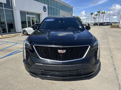Used 2019 Cadillac XT4 Sport w/ Cold Weather Package FWD image 2