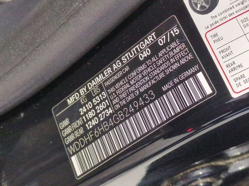 Used 2016 Mercedes-Benz E 400 4MATIC Sedan image 39