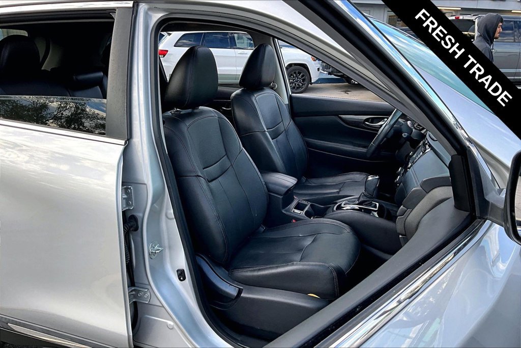 Used 2017 Nissan Rogue SL w/ SL Premium Package FWD image 28