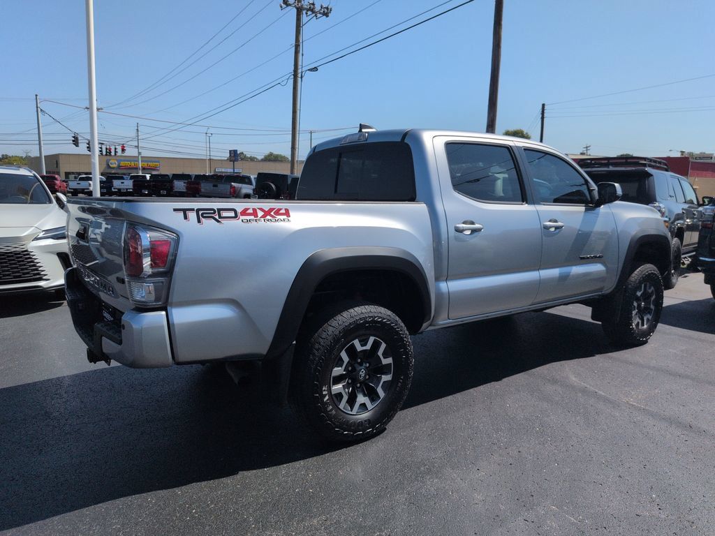 Used 2023 Toyota Tacoma TRD Off-Road w/ TRD Premium Off Road Package AWD/4WD image 5
