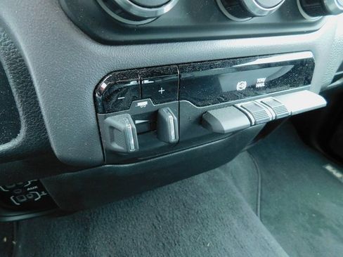 Used 2022 RAM 2500 Big Horn image 29