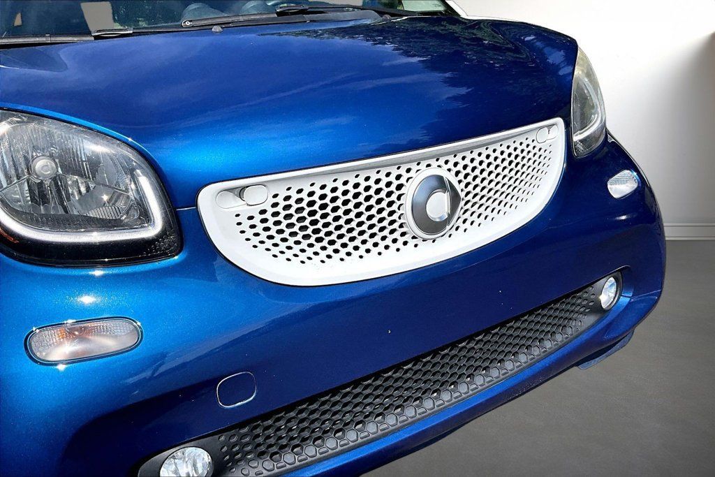 Used 2016 smart fortwo Prime RWD image 27