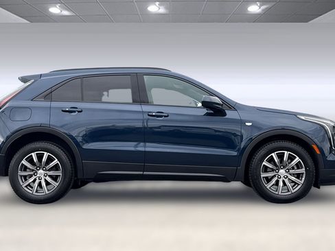 Used 2020 Cadillac XT4 Sport w/ Cold Weather Package image 7