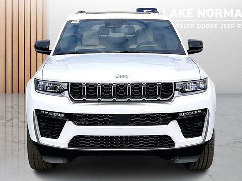 New 2026 Jeep Grand Cherokee L Limited w/ Luxury Tech Group II AWD/4WD image 3