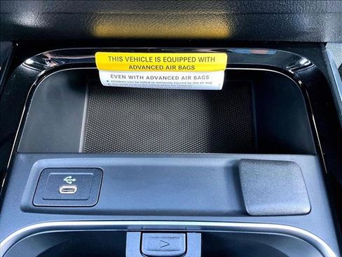 New 2026 Mercedes-Benz GLB 250 image 25