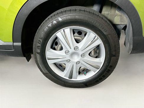 Used 2020 Hyundai Venue SE FWD image 11