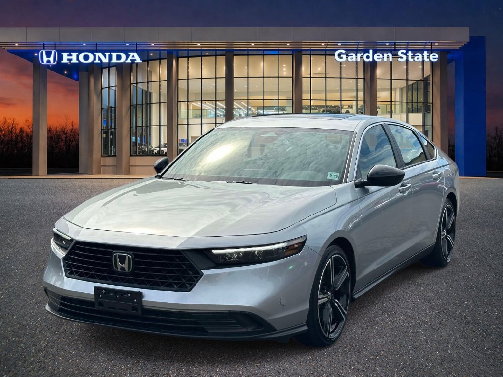 Used 2024 Honda Accord Sport image 2