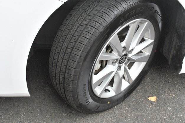 Used 2025 Toyota Camry LE AWD/4WD image 11
