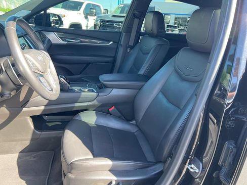 Used 2023 Cadillac XT5 Sportv w/ Technology Package AWD/4WD image 25