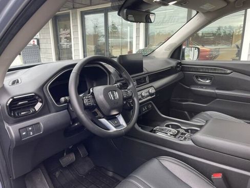 Used 2023 Honda Pilot Elite image 8