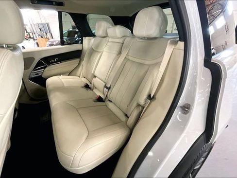 Used 2023 Land Rover Range Rover SE image 22