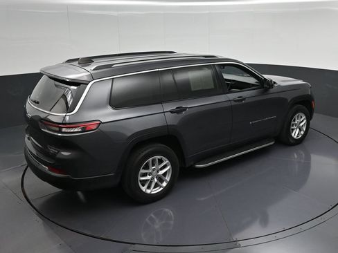 Used 2024 Jeep Grand Cherokee L Laredo RWD image 22