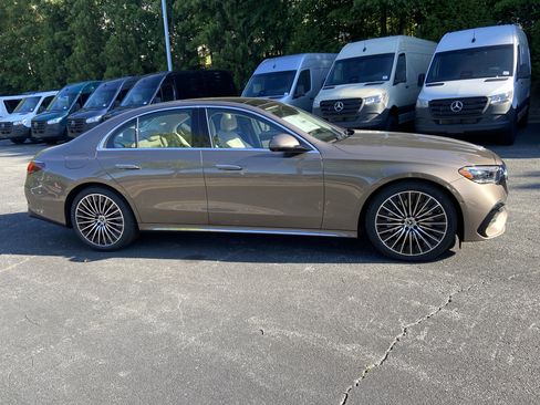 New 2026 Mercedes-Benz E 450 4MATIC Sedan image 5