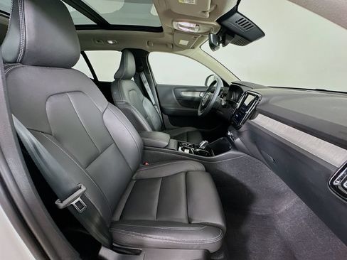 Used 2024 Volvo XC40 B5 Plus w/ Climate Package AWD/4WD image 42