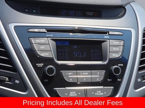 Used 2014 Hyundai Elantra SE FWD image 15