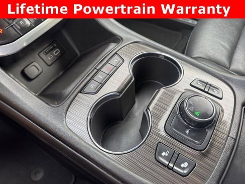 Used 2023 GMC Acadia SLT image 5