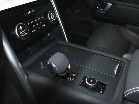 Used 2023 Land Rover Discovery S R-Dynamic image 48