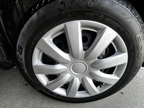 Used 2005 Toyota Corolla CE FWD image 28