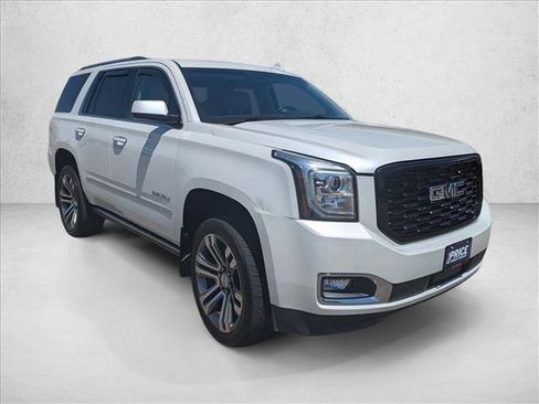 Used 2017 GMC Yukon Denali w/ Open Road Package AWD/4WD image 3
