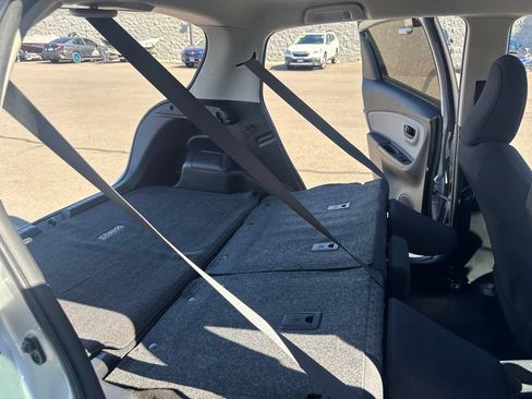 Used 2016 Toyota Yaris L FWD image 17