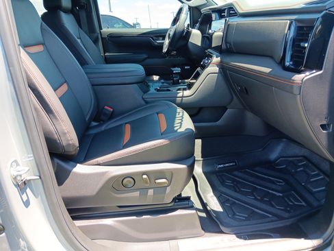 Used 2025 GMC Sierra 1500 AT4 w/ AT4 Premium Package AWD/4WD image 22