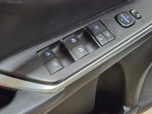 Used 2015 Toyota Camry SE FWD image 7