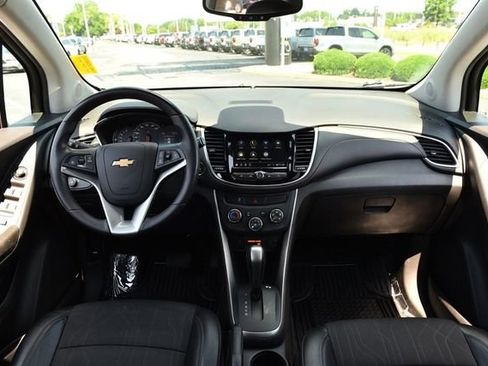 Used 2022 Chevrolet Trax LT w/ Sport Edition AWD/4WD image 7