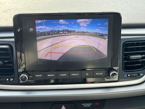 Used 2023 Kia Rio S image 32