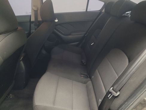 Used 2017 Kia Forte LX FWD image 18