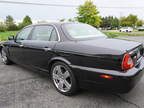 Used 2008 Jaguar XJ8 RWD image 5