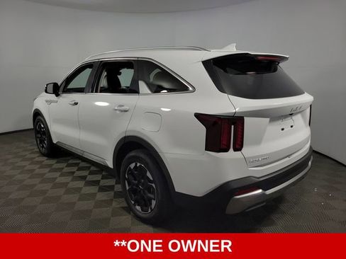 Used 2024 Kia Sorento S FWD image 6