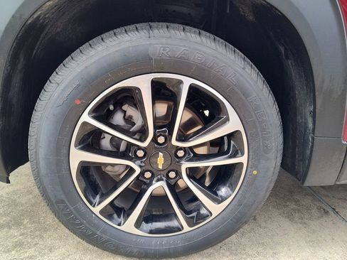 Used 2025 Chevrolet TrailBlazer LT image 17
