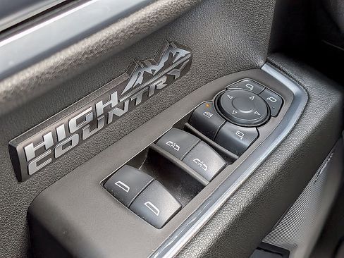 Certified 2025 Chevrolet Silverado 1500 High Country AWD/4WD image 44