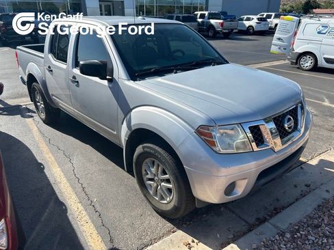 Used 2016 Nissan Frontier SV AWD/4WD image 1
