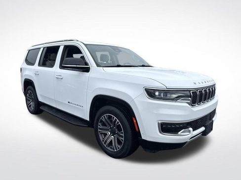 Used 2024 Jeep Wagoneer Series II w/ Flexible Seating Group AWD/4WD image 10