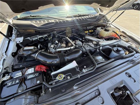 Used 2018 Ford F550 4x4 Crew Cab Super Duty image 24