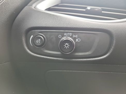 Used 2023 Chevrolet Malibu LS FWD image 28