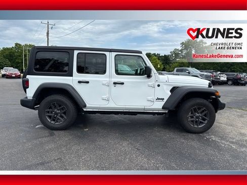 Used 2025 Jeep Wrangler Unlimited Sport AWD/4WD image 3